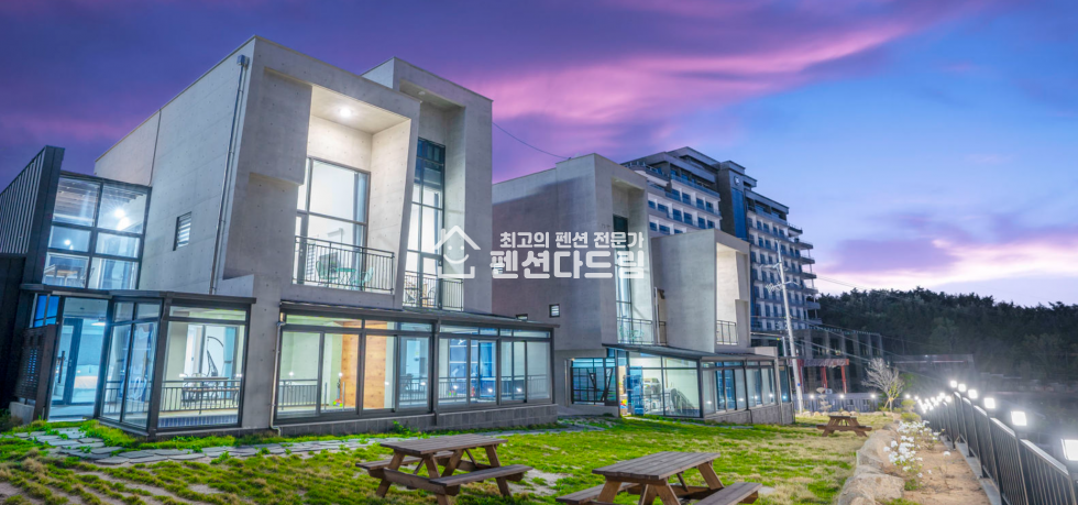 전남광주 여수시 돌산읍 평사리 여수!!풀빌라펜션!!년매출4억5000 매매 매물번호 11410 사진 1