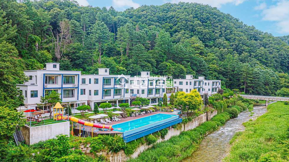 경기 가평군 조종면 신하리 리모델링 완료! 8월 오픈! 가평 펜션 매매합니다 매매 매물번호 11723 사진 1