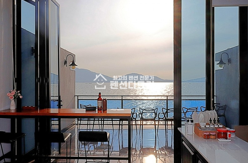 경남 남해군 창선면 광천리 1동 [임대] 연매출 1.5억대 전객실 남해 오션뷰 월세 매물번호 11741 사진 1